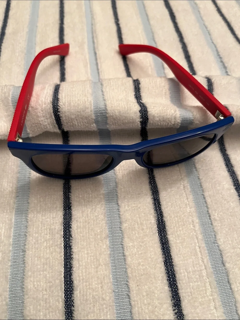 Lacoste child/youth Blue and Red Frame Sunglasses L3617S